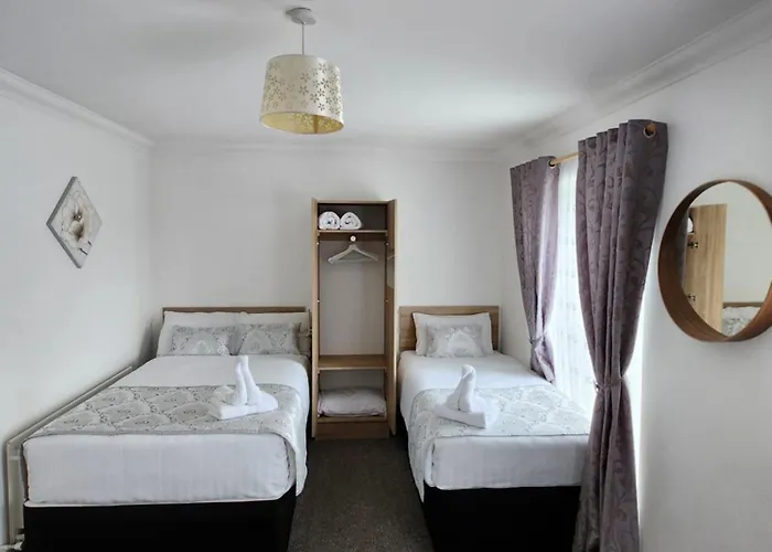 Bright Elegant Park View *